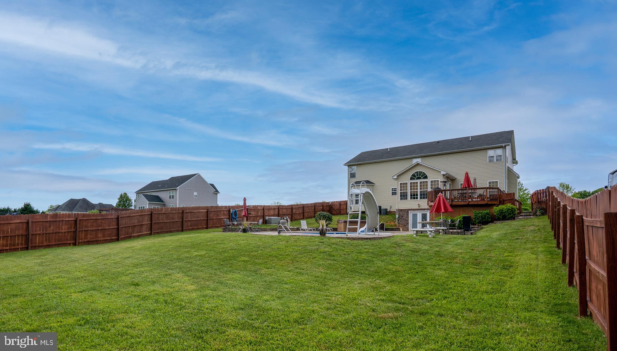 MEADOWLAND - Residential