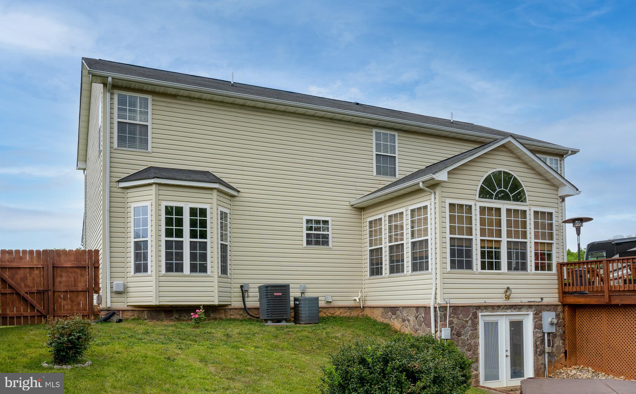 MEADOWLAND - Residential