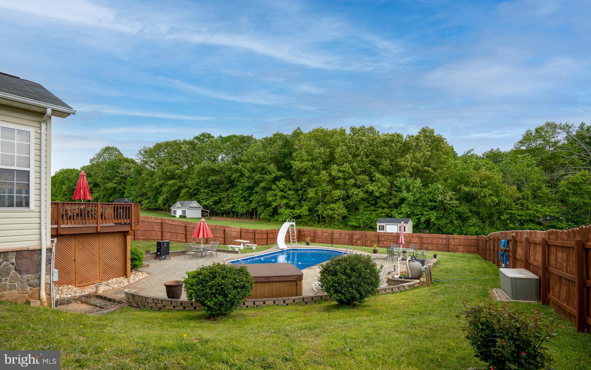 MEADOWLAND - Residential