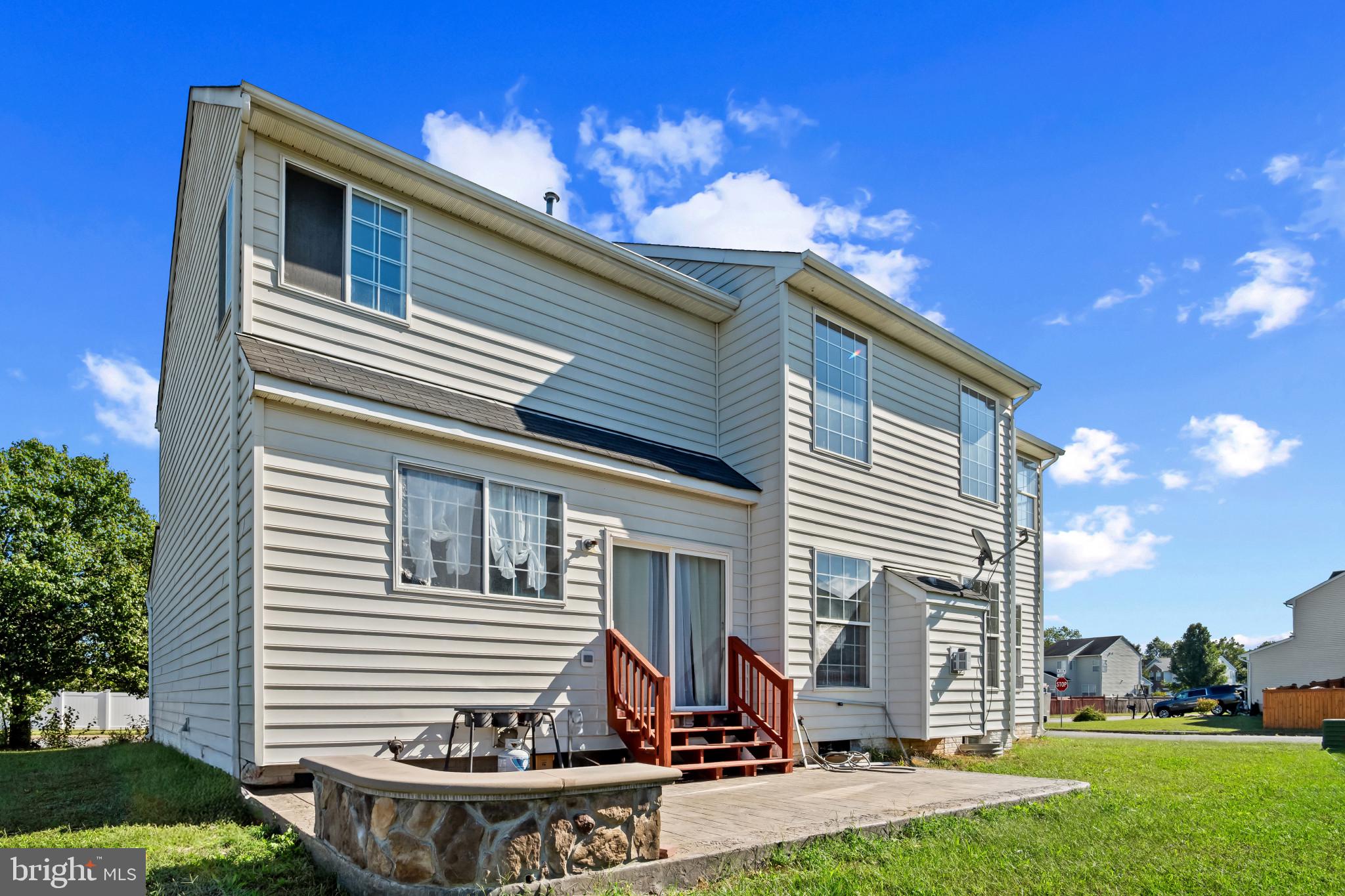 10853 KING NOBEL LANE