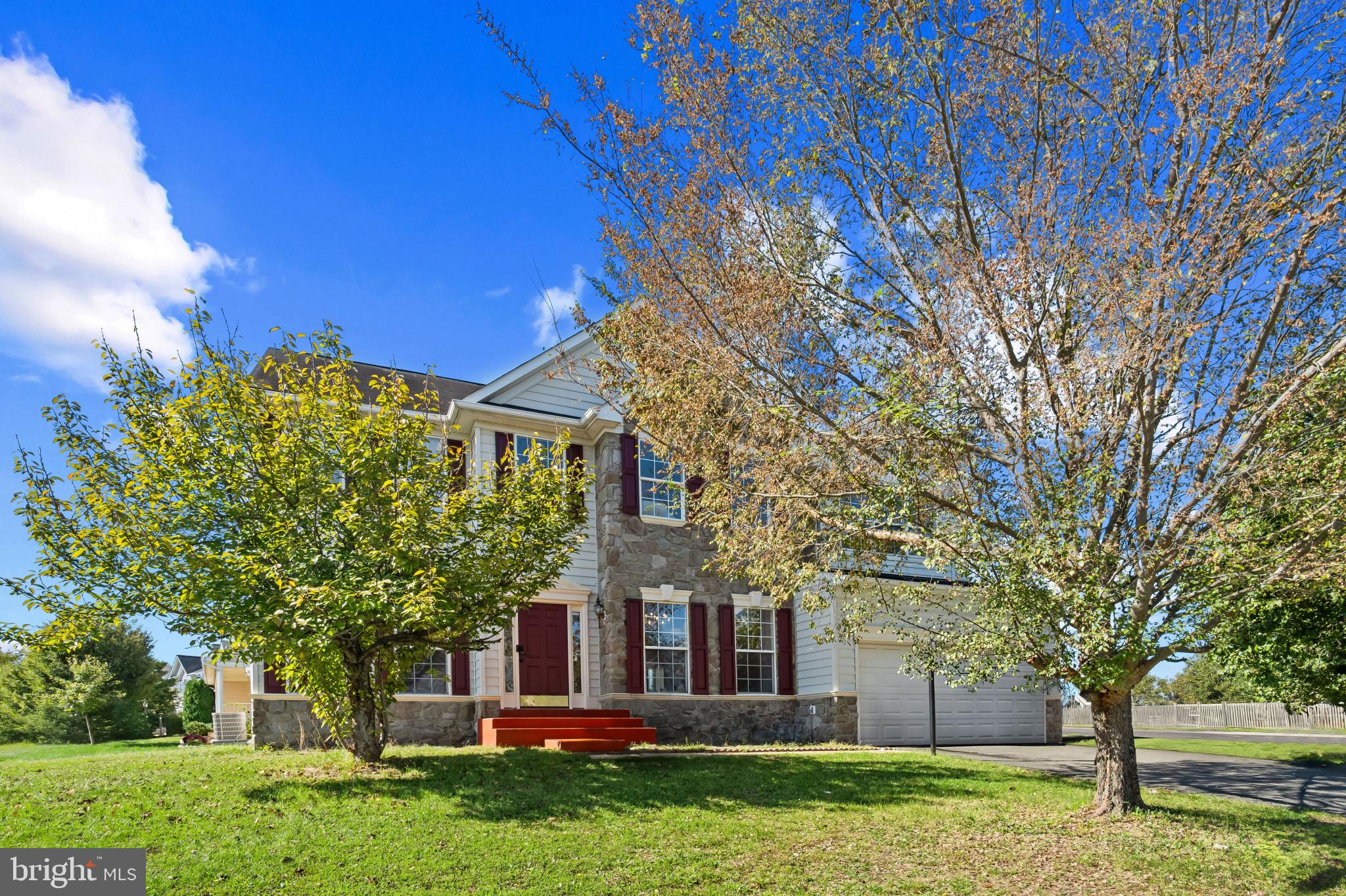 10853 KING NOBEL LANE