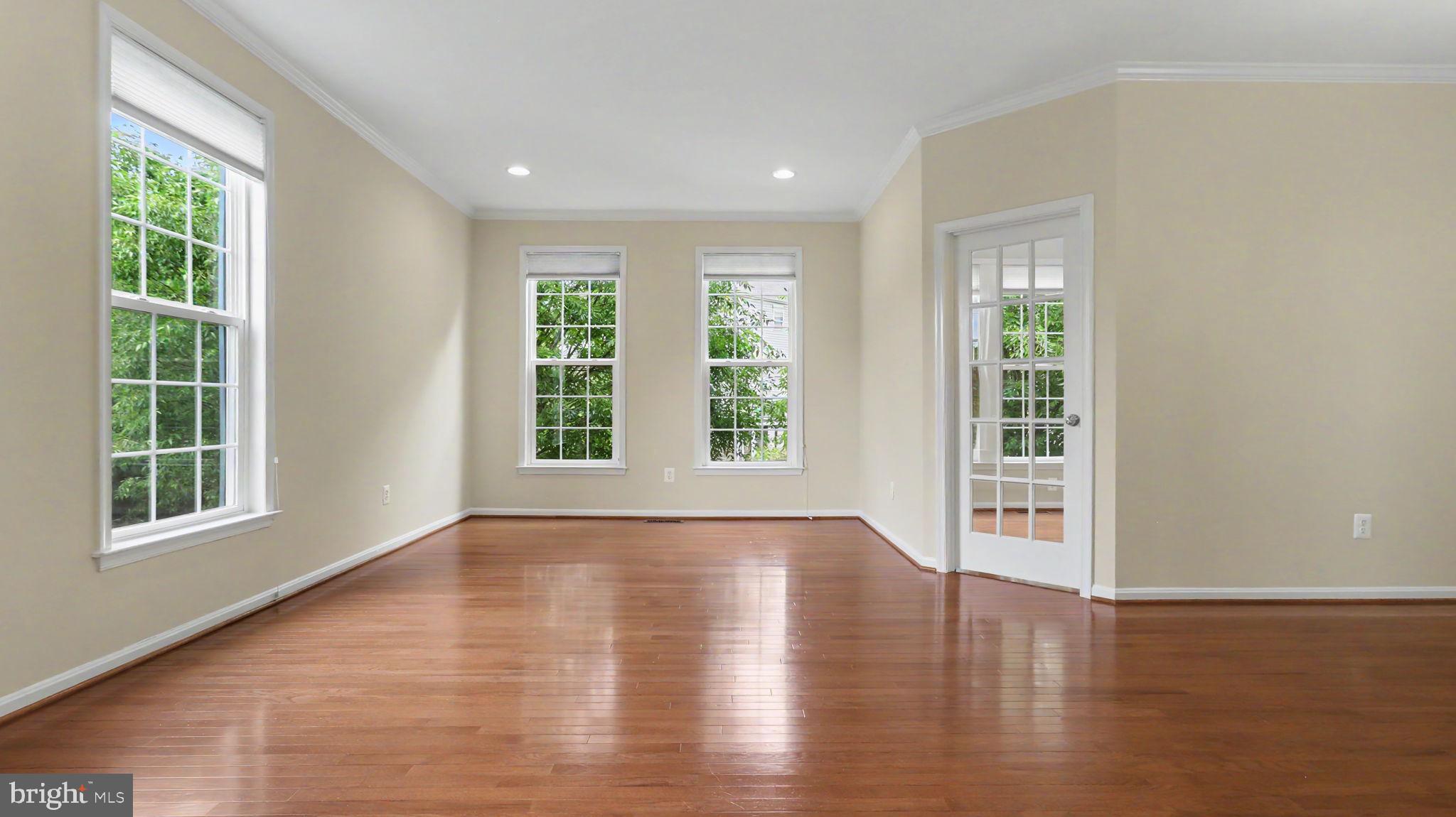 ASHBURN - Residential