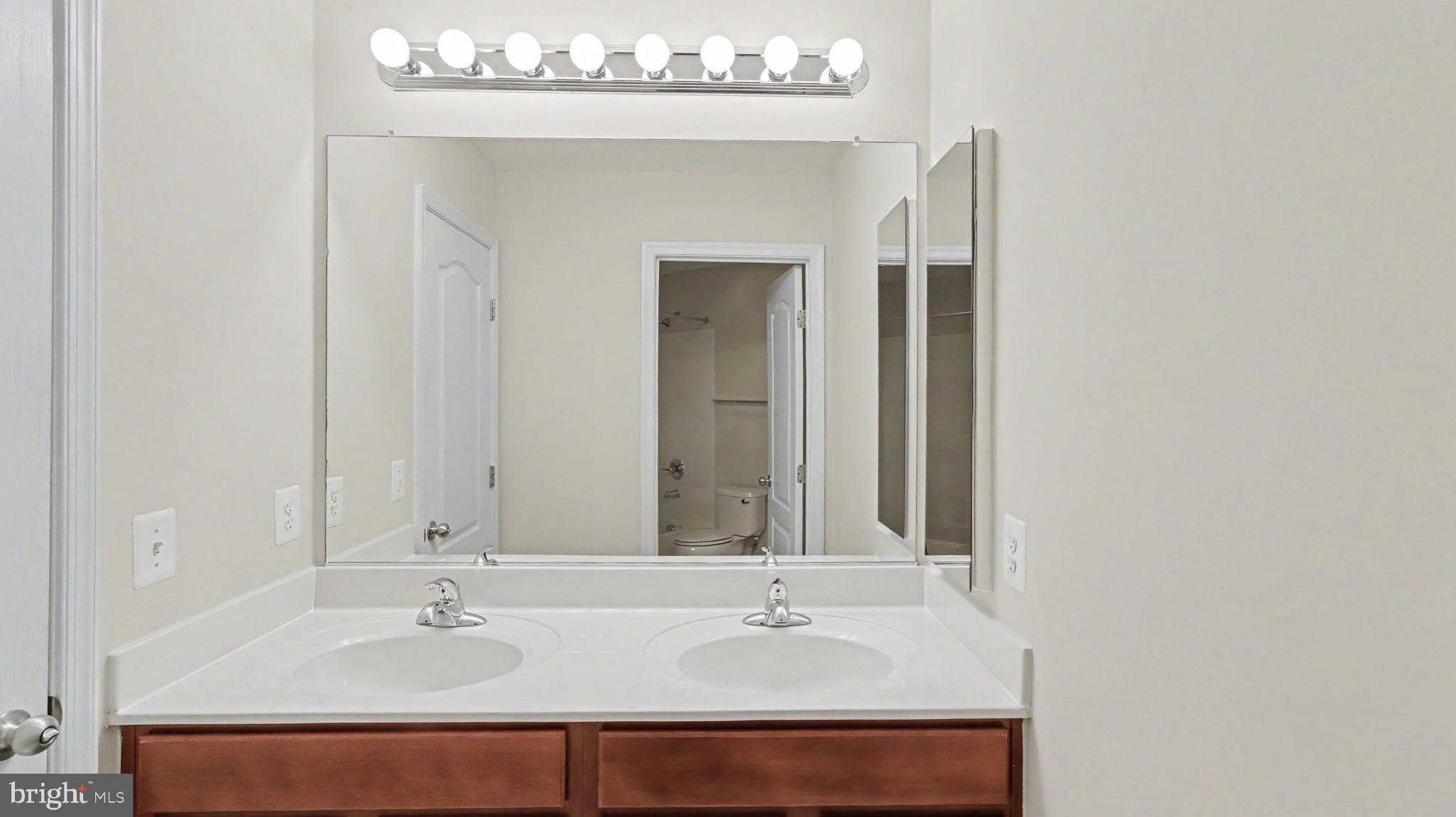 ASHBURN - Residential