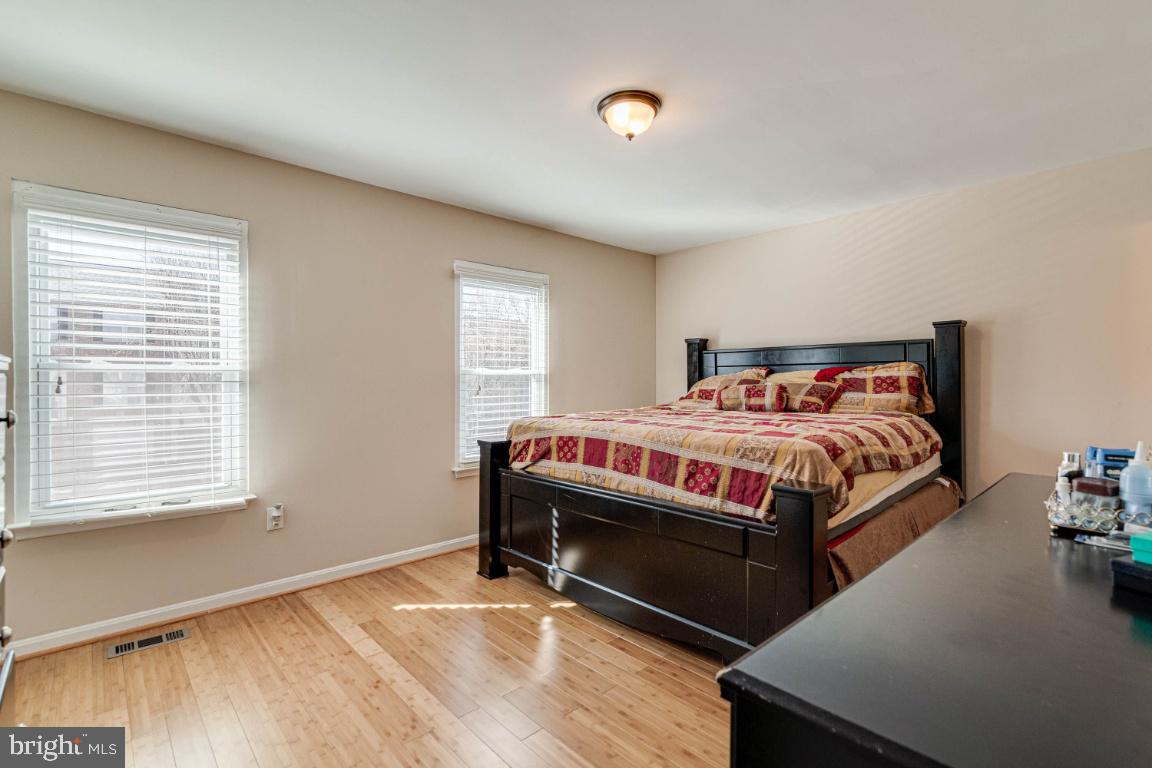 RIVER OAKS - Residential