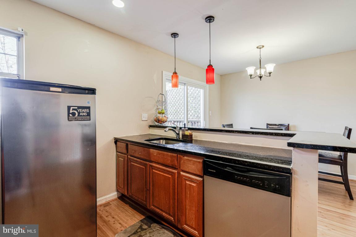 RIVER OAKS - Residential