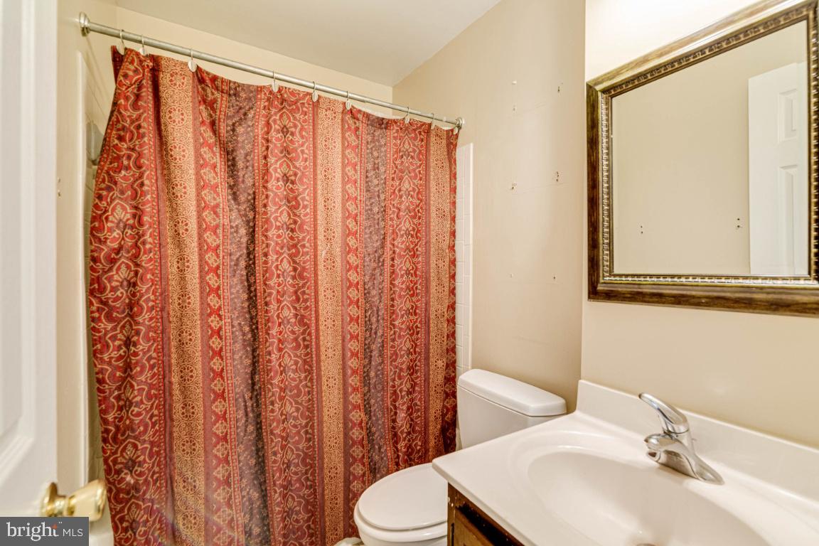 RIVER OAKS - Residential