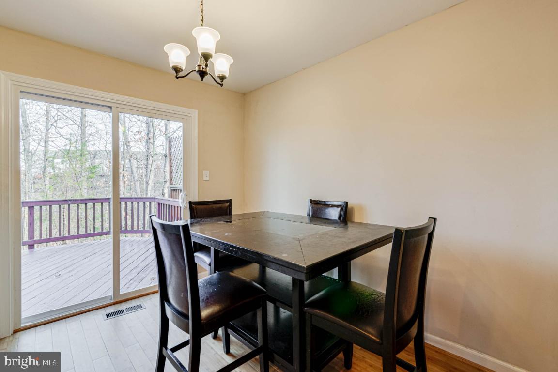 RIVER OAKS - Residential