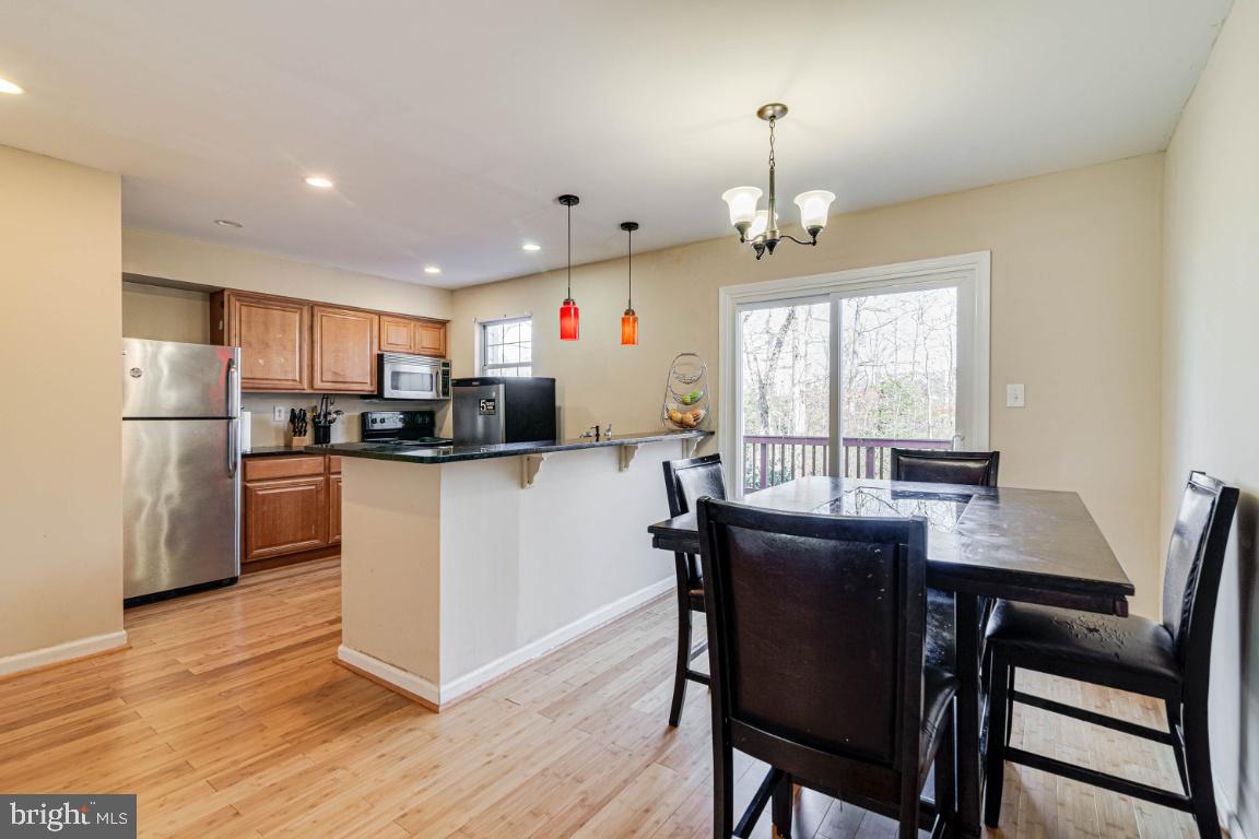 RIVER OAKS - Residential