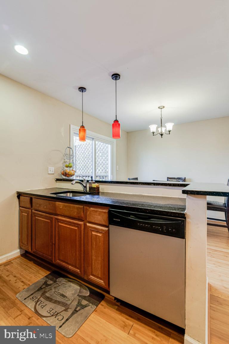 RIVER OAKS - Residential