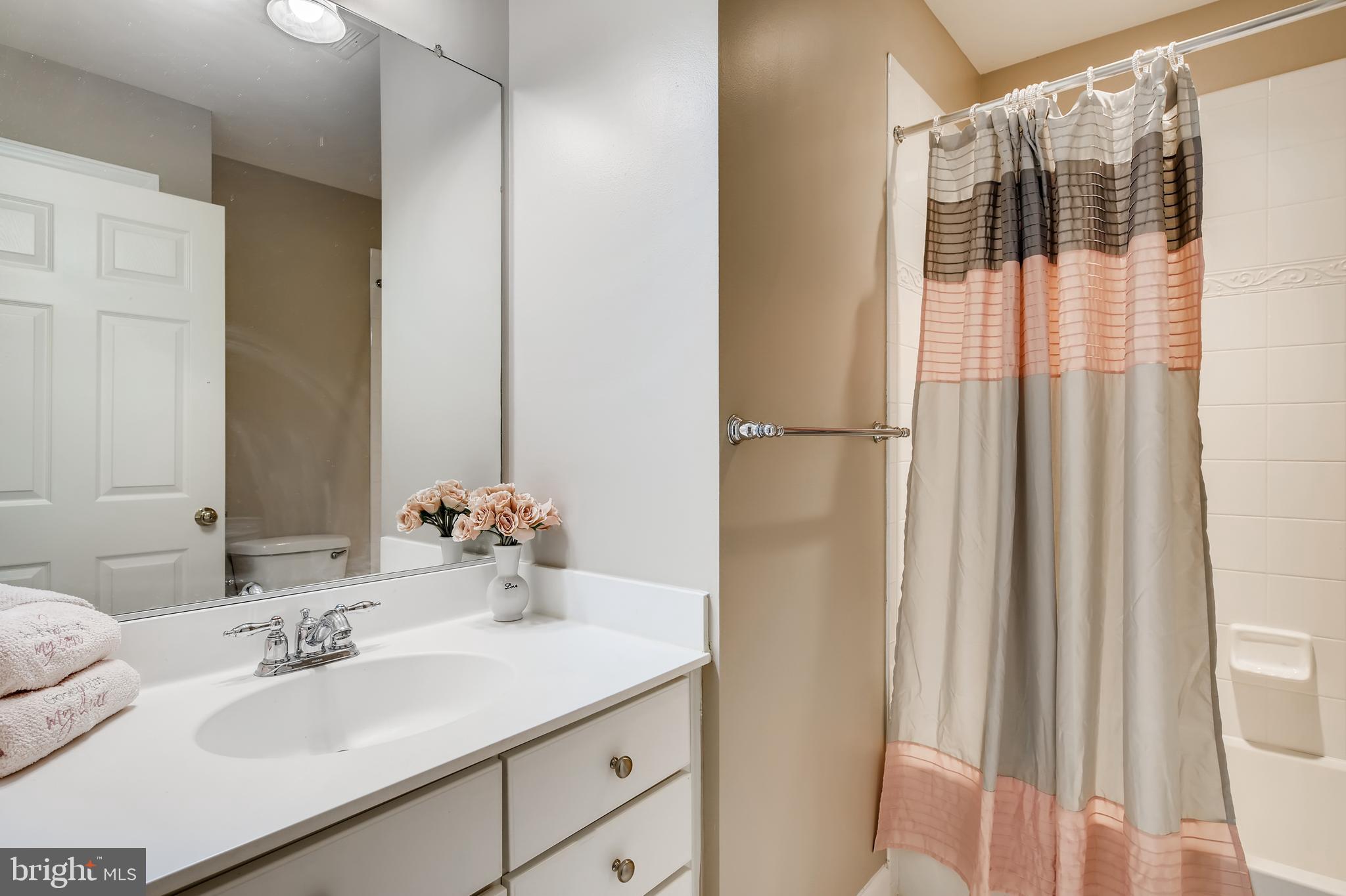 VILLAGES OF DORCHESTER - Residential Lease