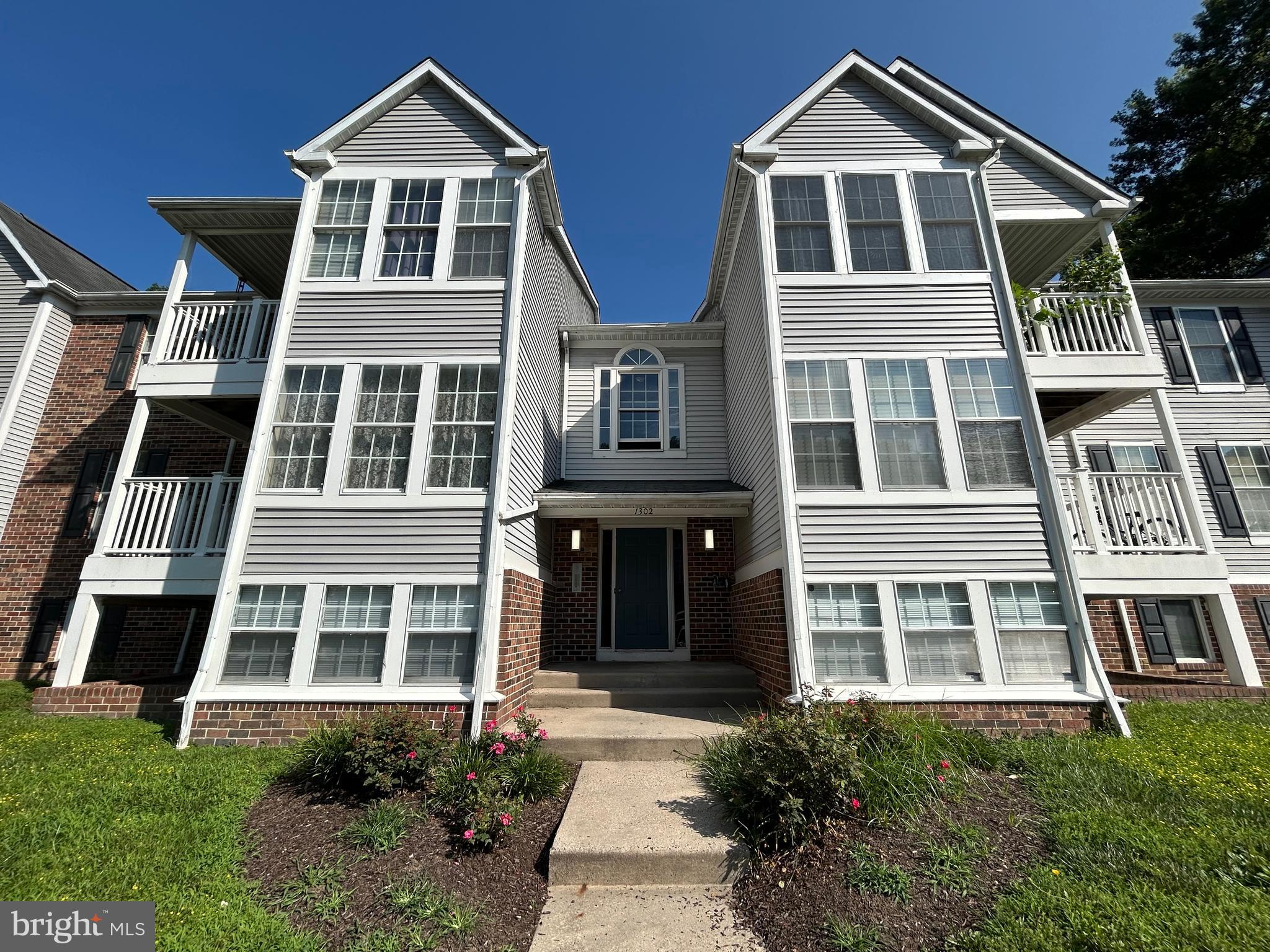 1302 CLOVER VALLEY WAY A