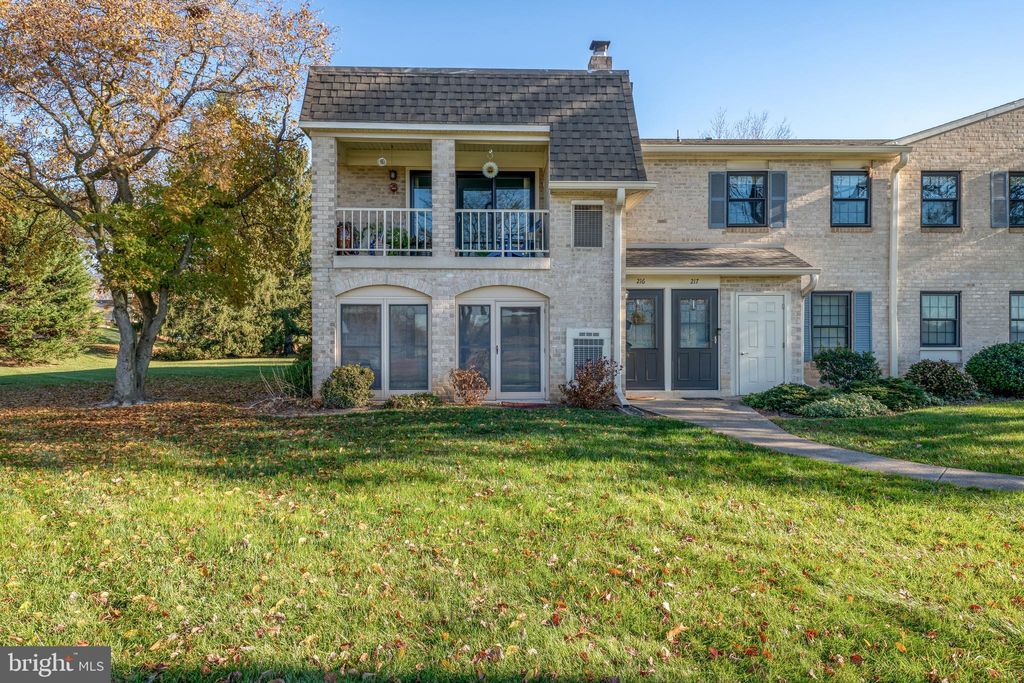 Photo of 216 Valleybrook Drive, Lancaster, PA 17601 (MLS # PALA2043804)