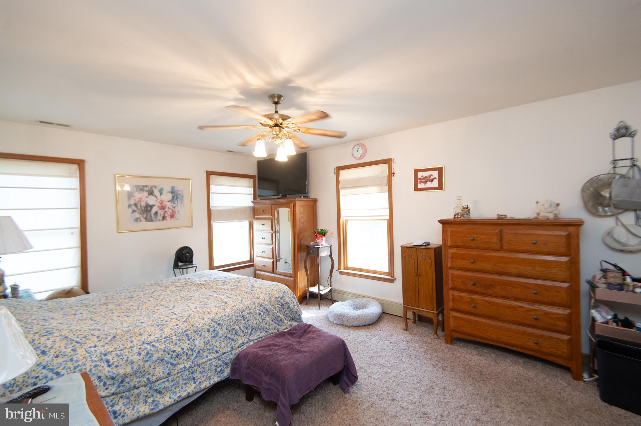 NECK DISTRICT/HUDSON - Residential