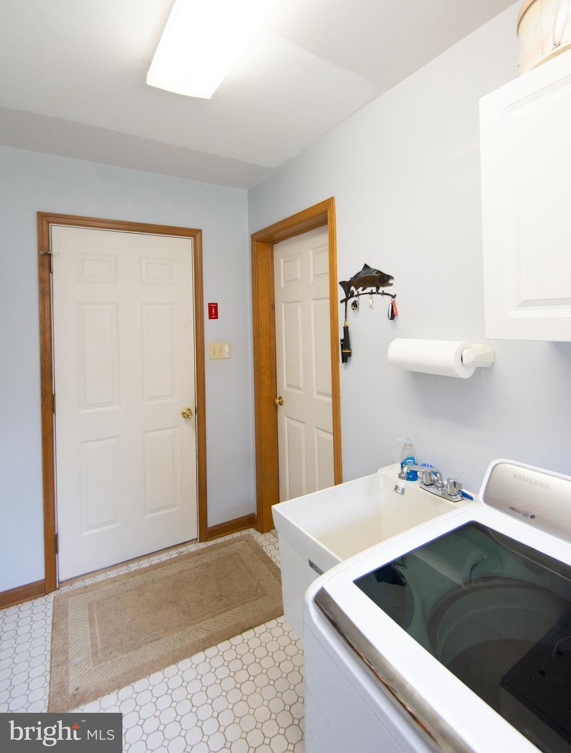 NECK DISTRICT/HUDSON - Residential