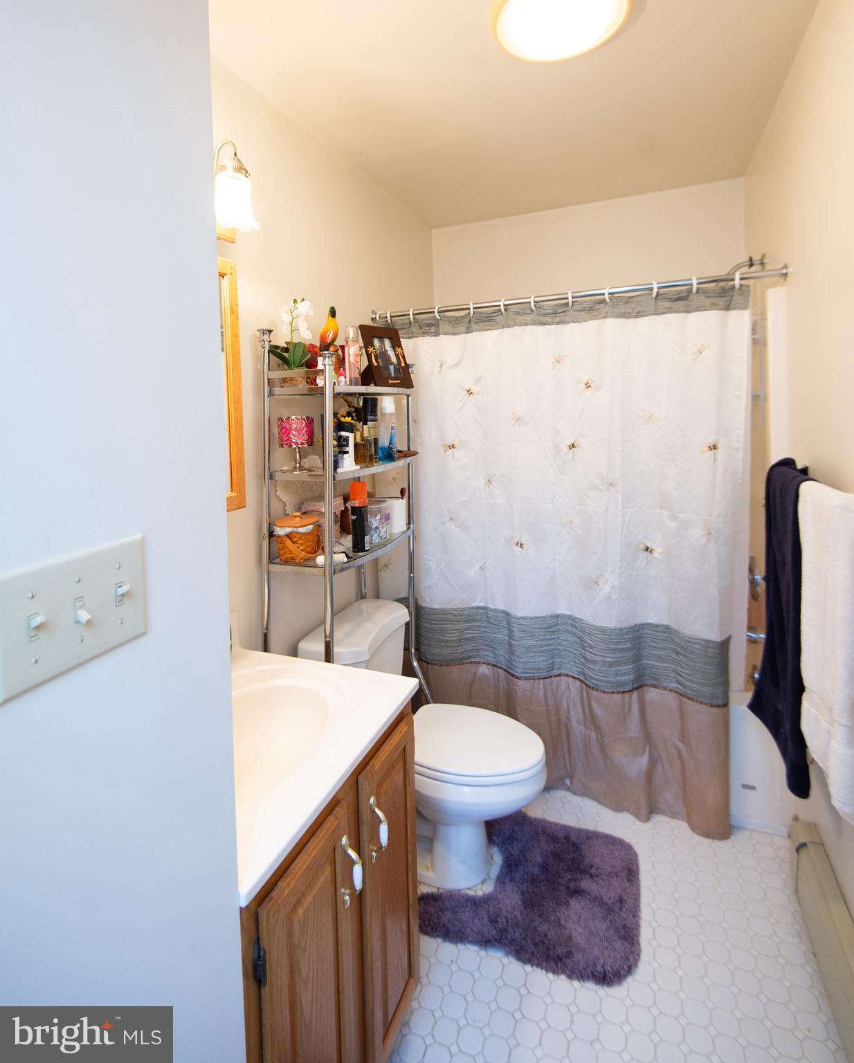 NECK DISTRICT/HUDSON - Residential