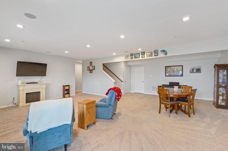 STONEGATE - Residential