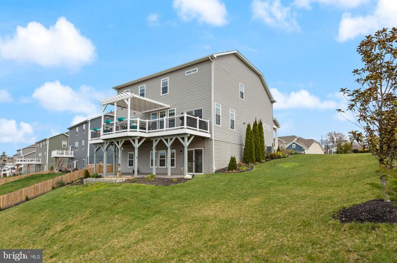 STONEGATE - Residential