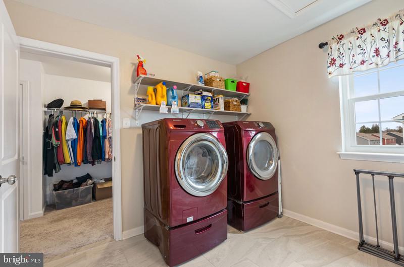 STONEGATE - Residential