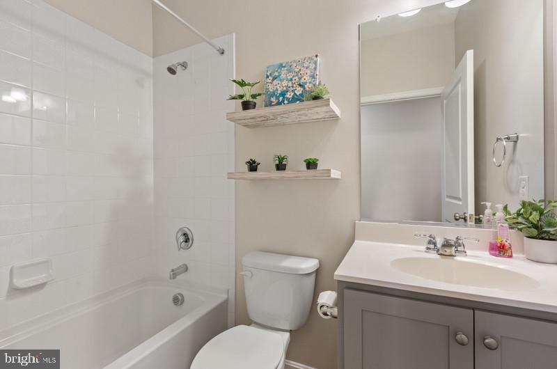 STONEGATE - Residential