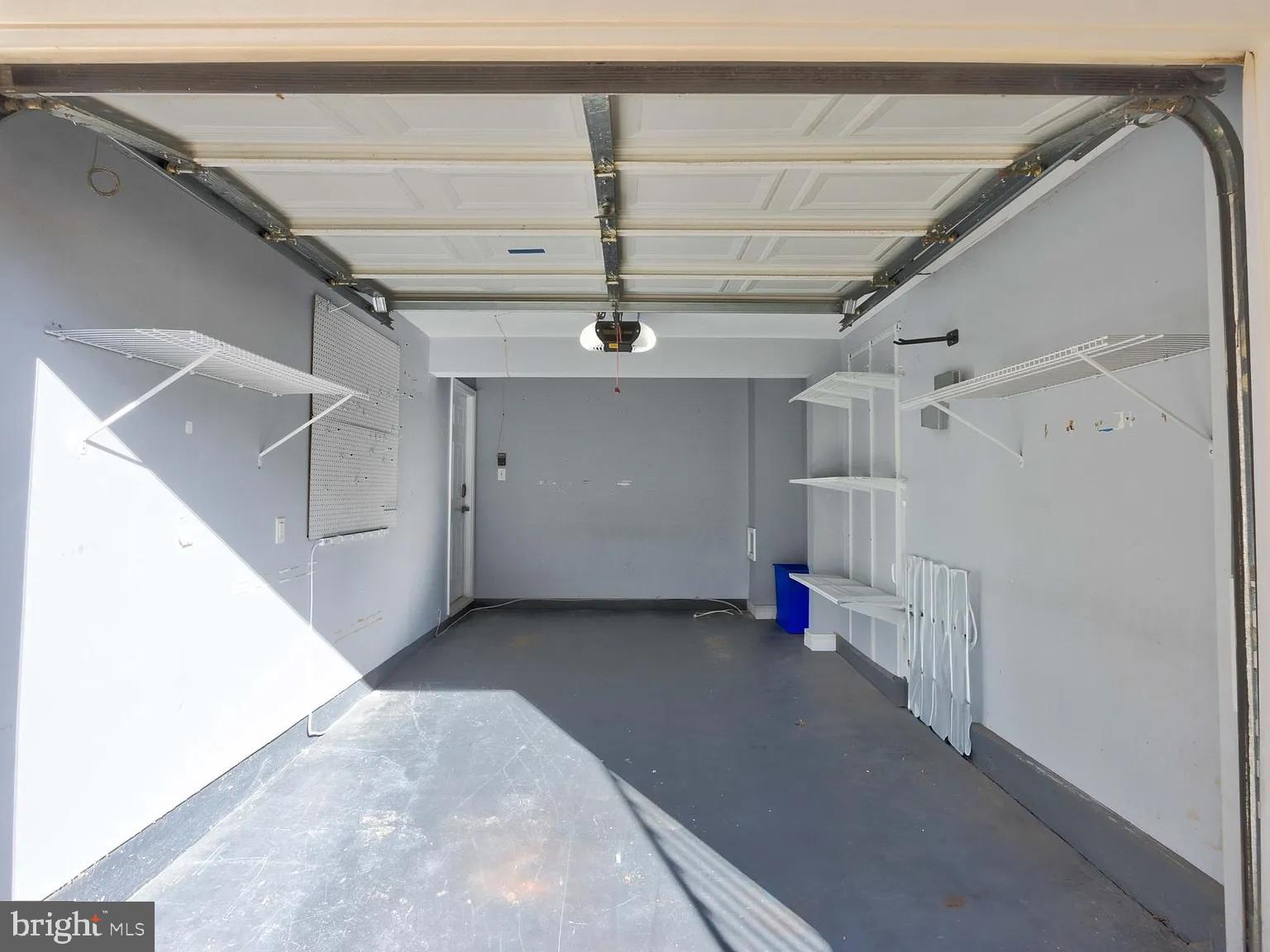 CLOVERLEAF - Residential Lease