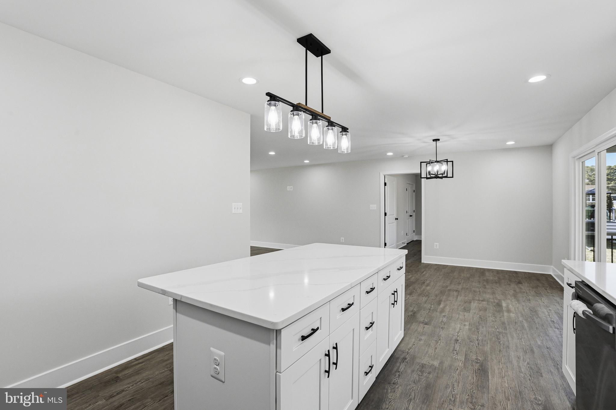 GLEBE HARBOR - Residential