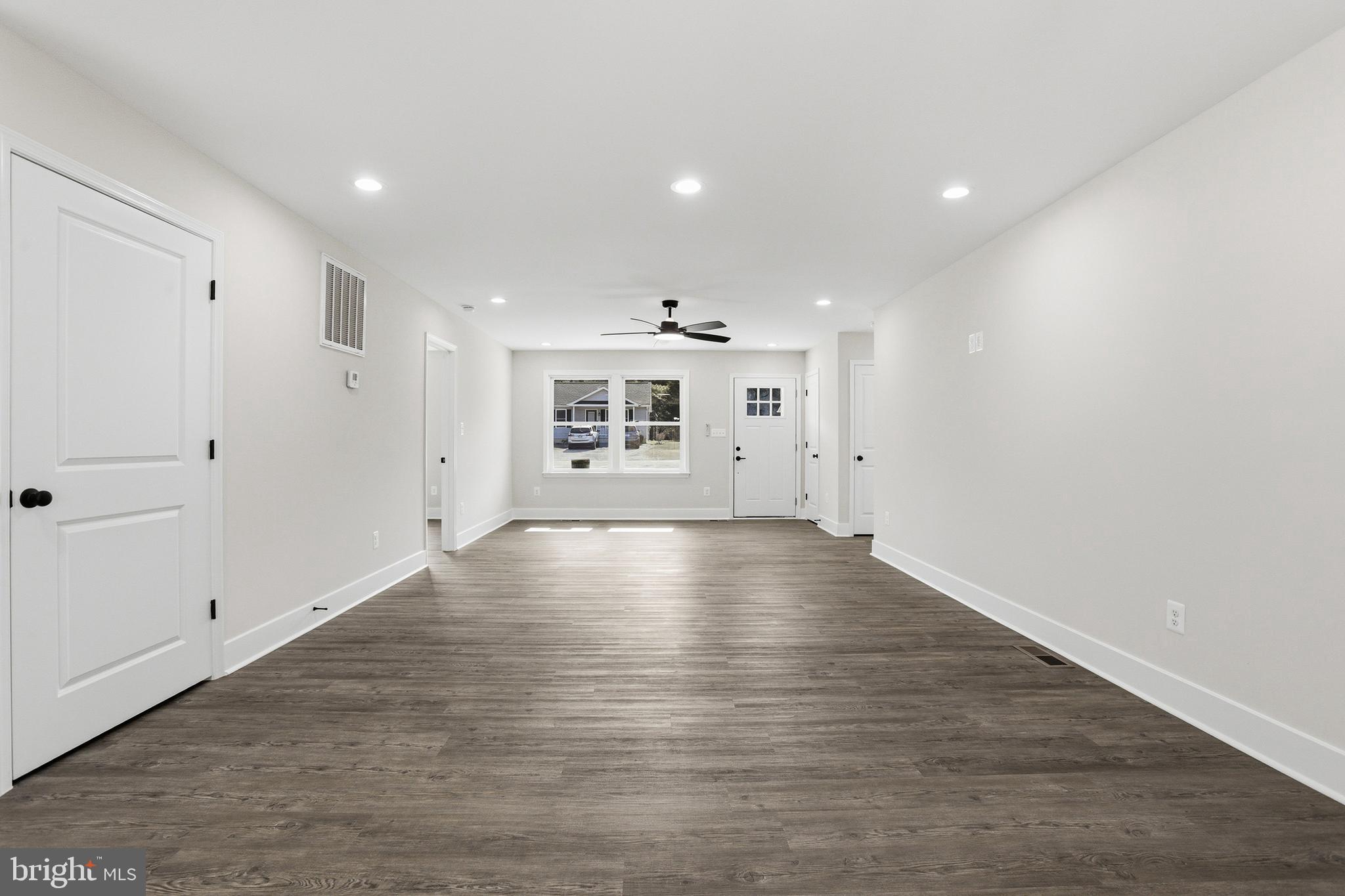 GLEBE HARBOR - Residential