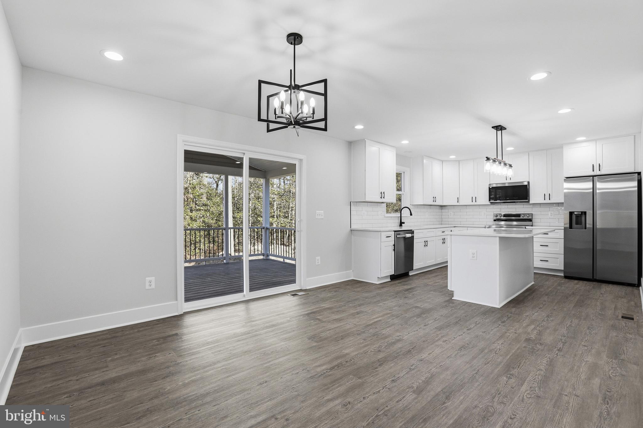 GLEBE HARBOR - Residential