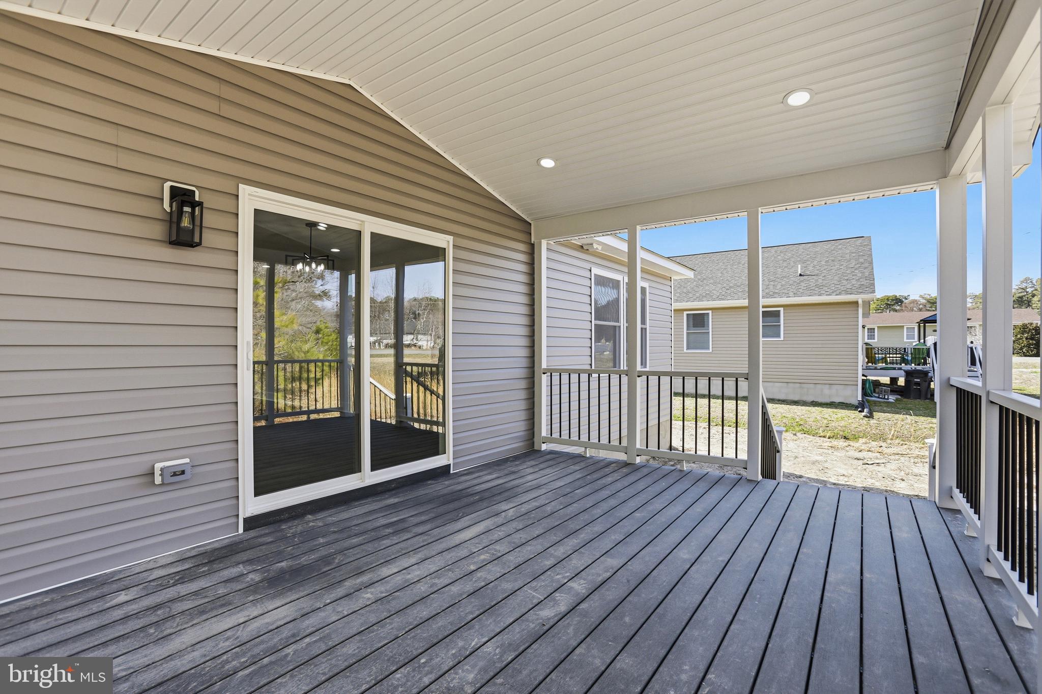 GLEBE HARBOR - Residential