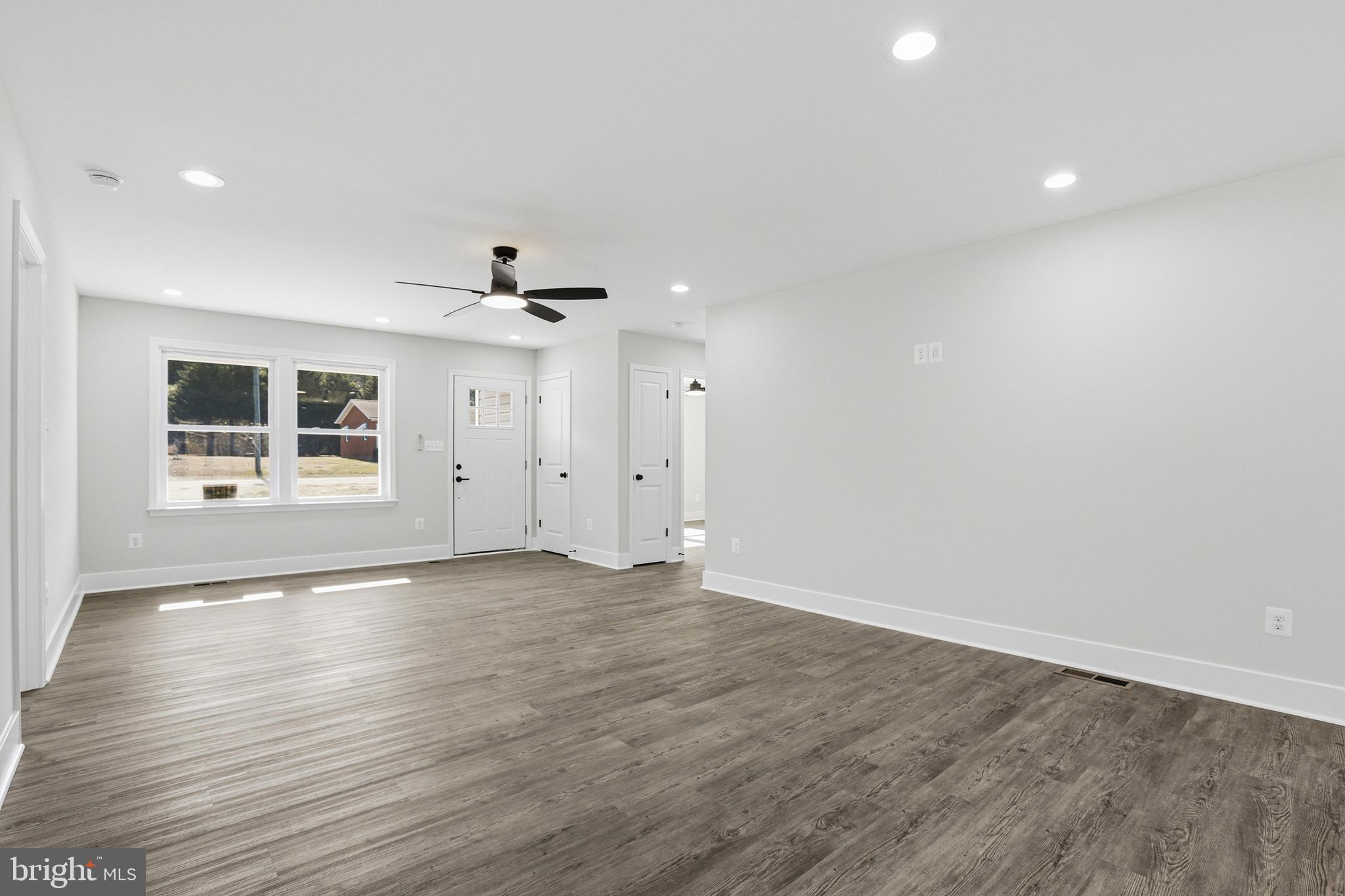 GLEBE HARBOR - Residential