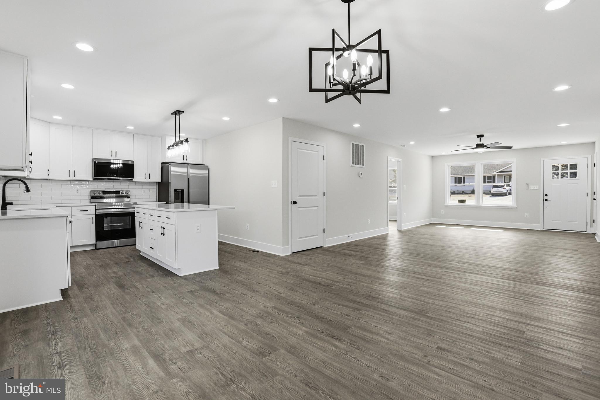 GLEBE HARBOR - Residential