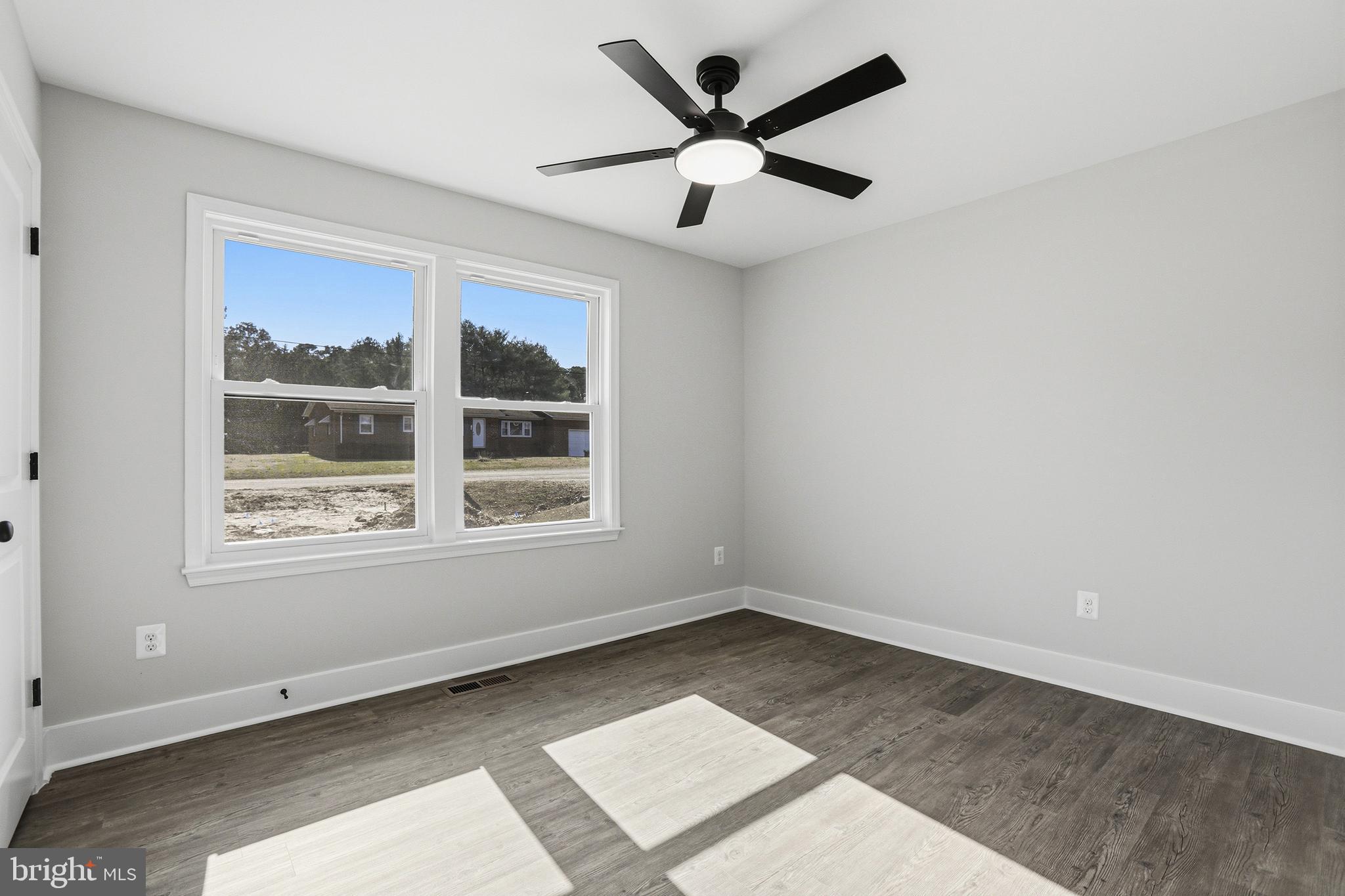 GLEBE HARBOR - Residential