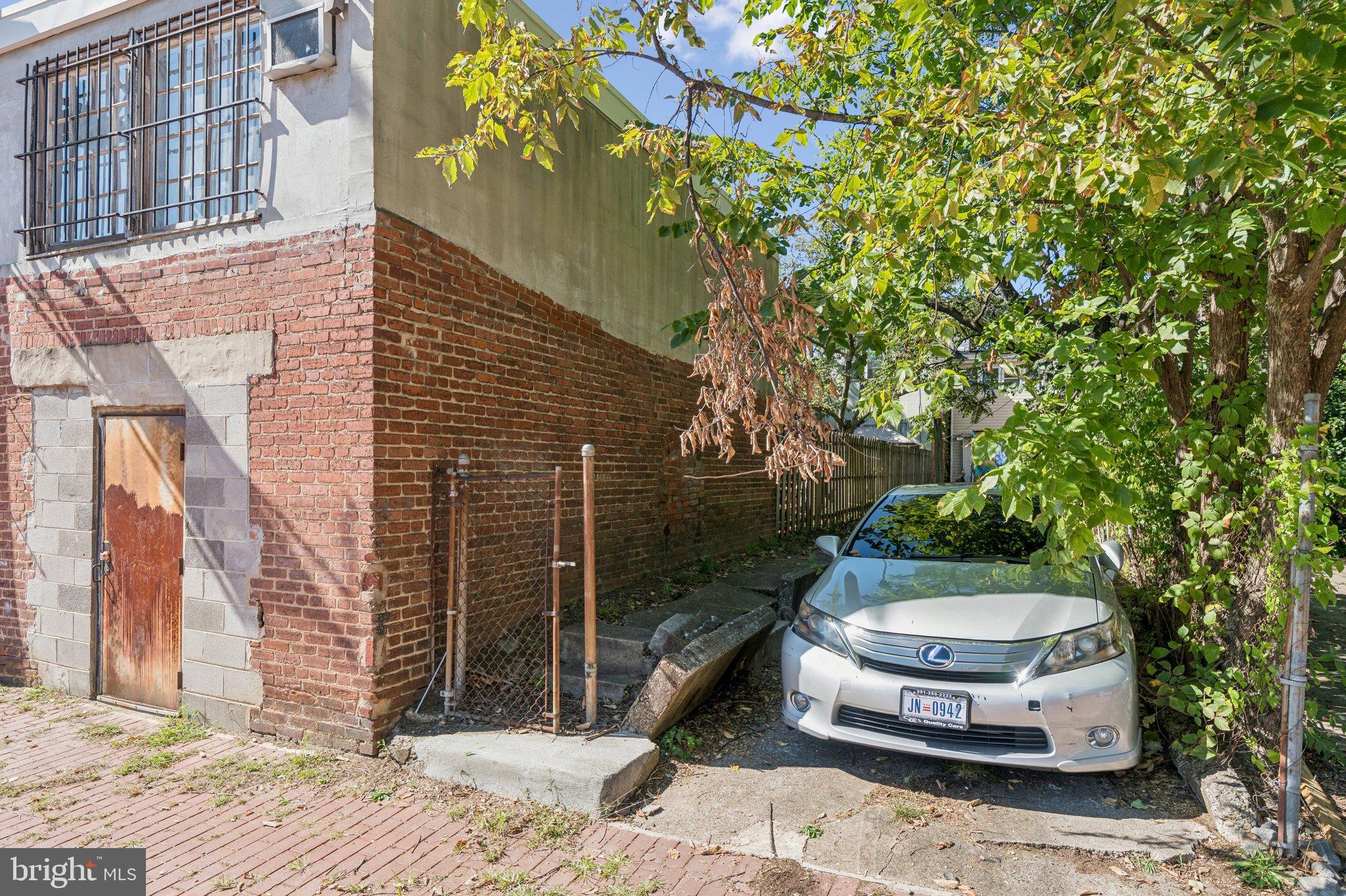 418 15TH STREET SE