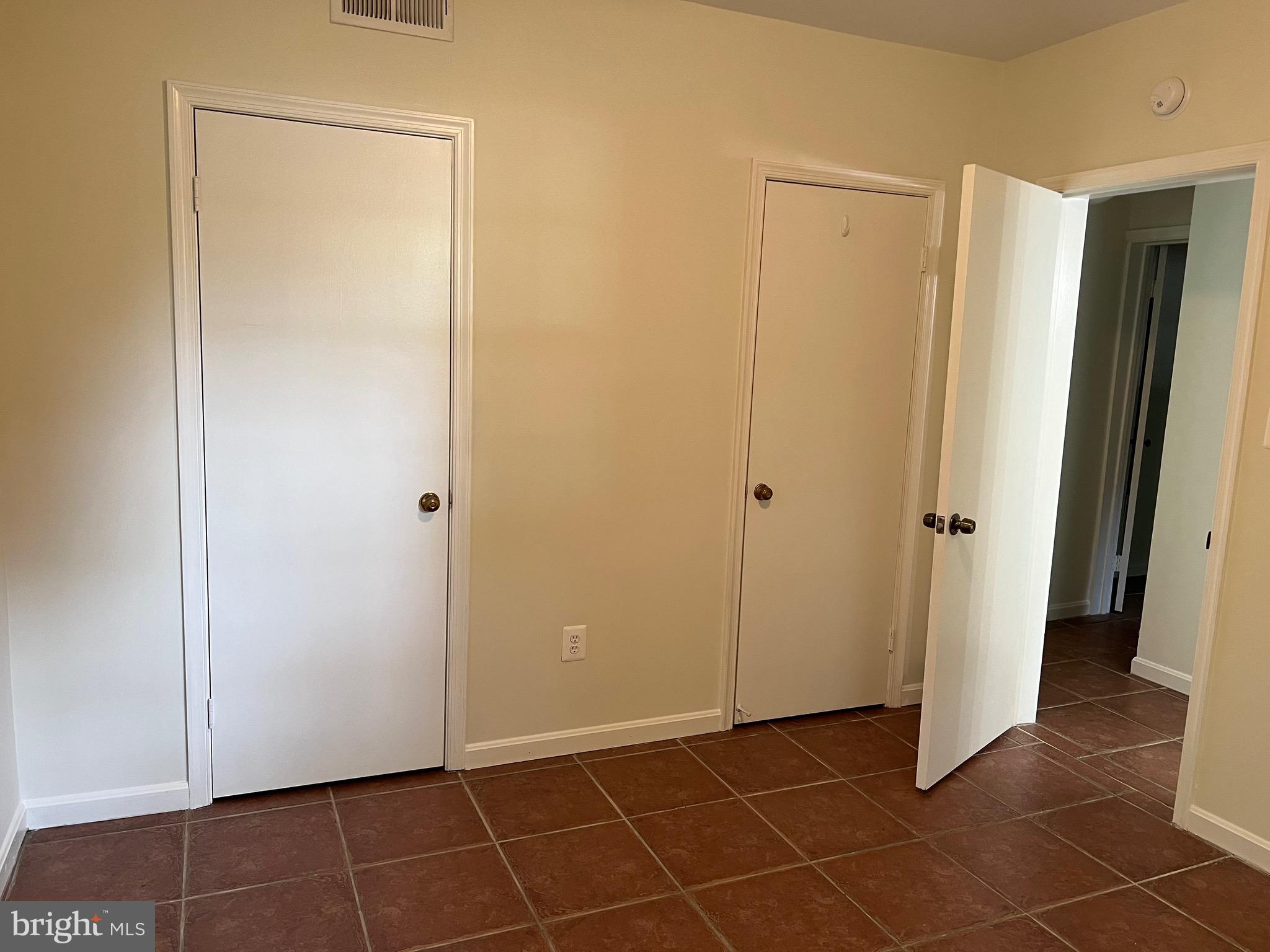 COLONIAL VILLAGE - Residential Lease