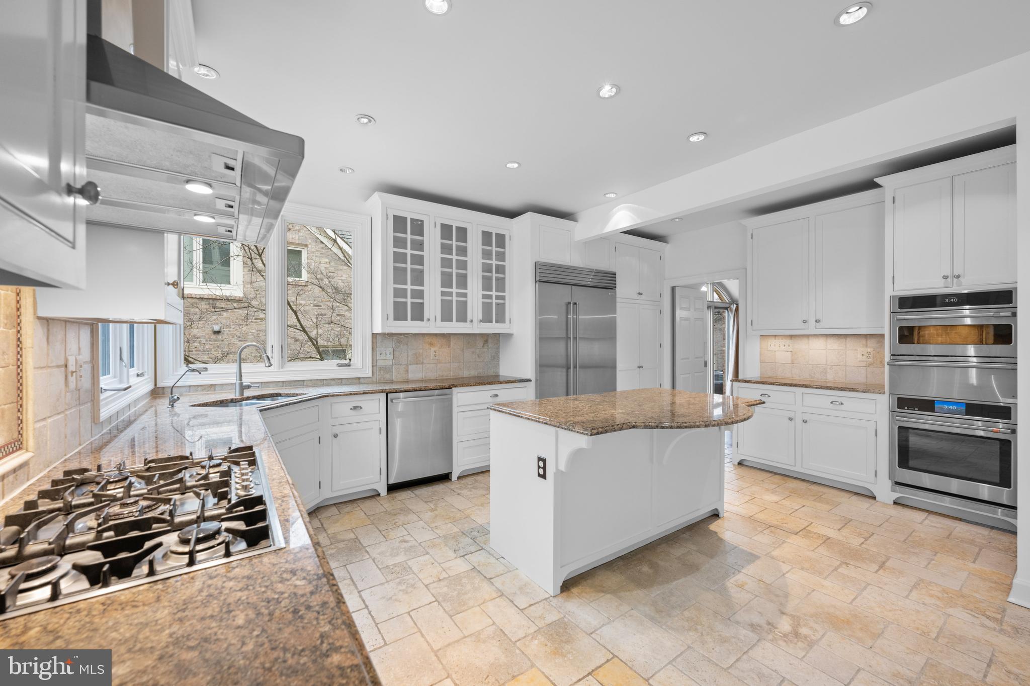 AVENEL - Residential