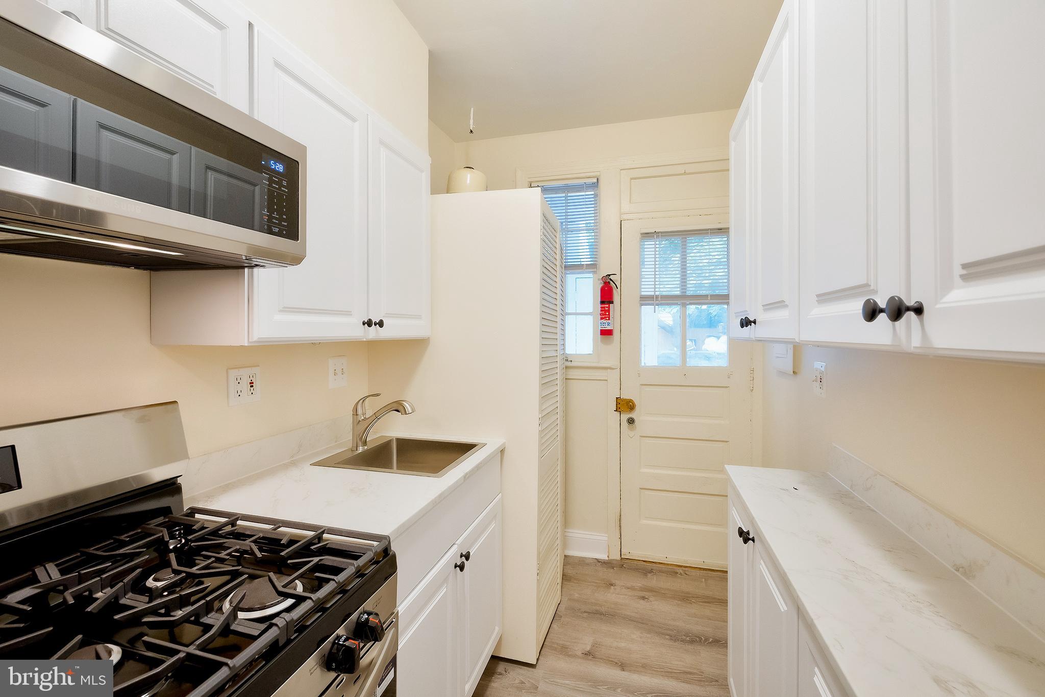 GLOVER PARK - Residential Lease