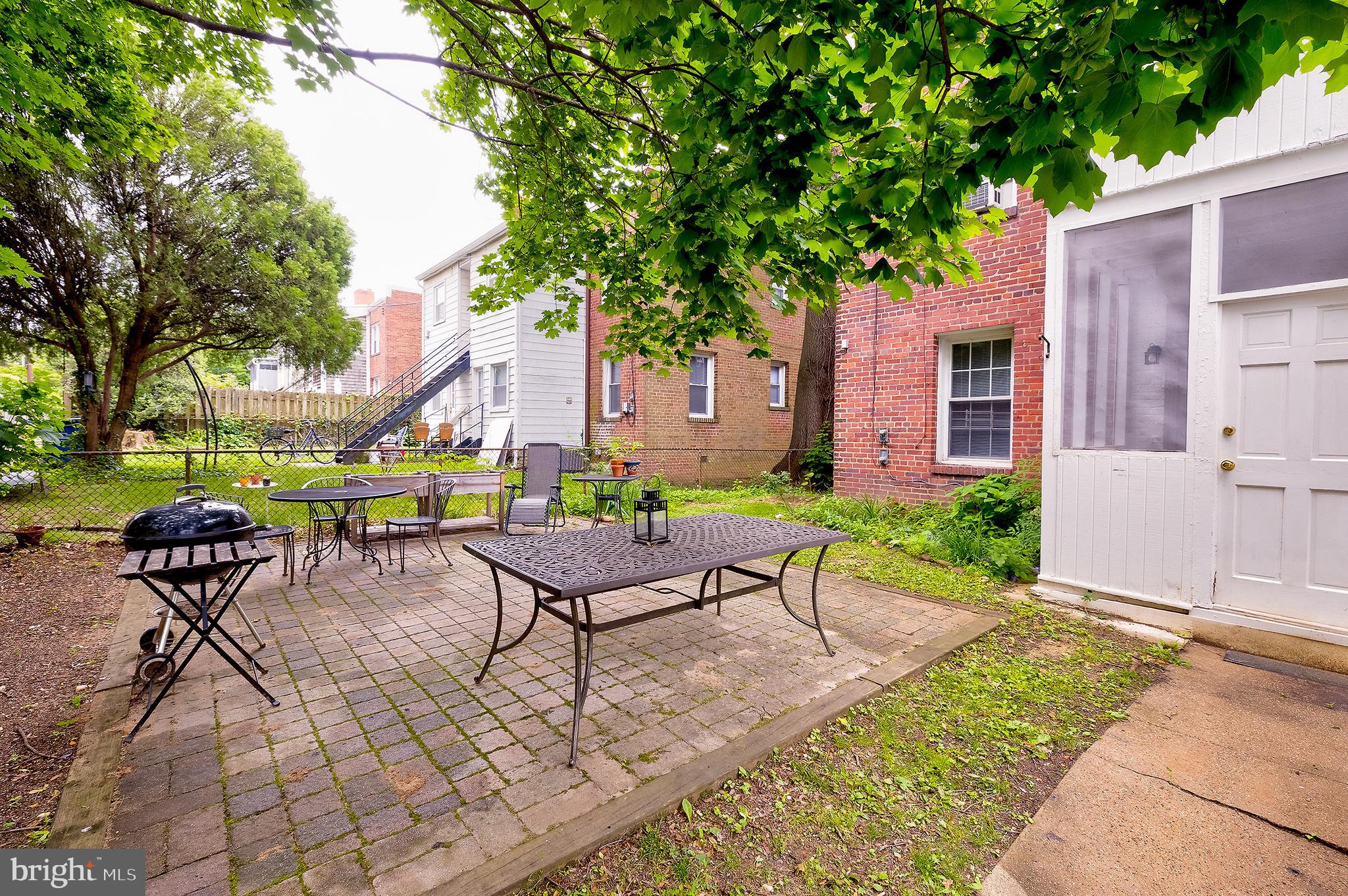 GLOVER PARK - Residential Lease