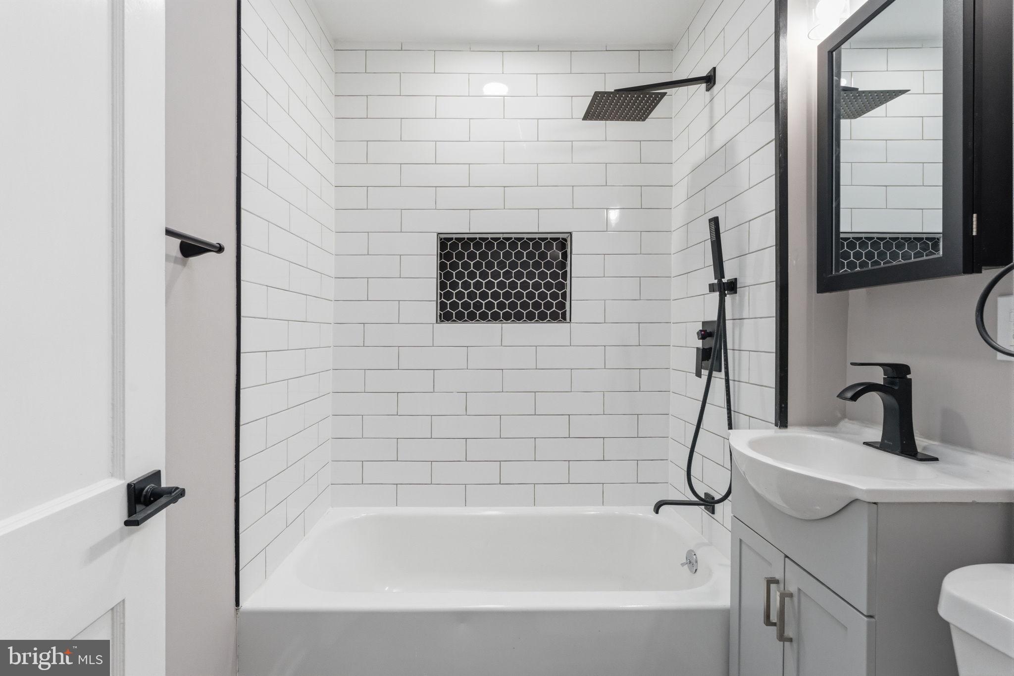 LAWNDALE - Residential