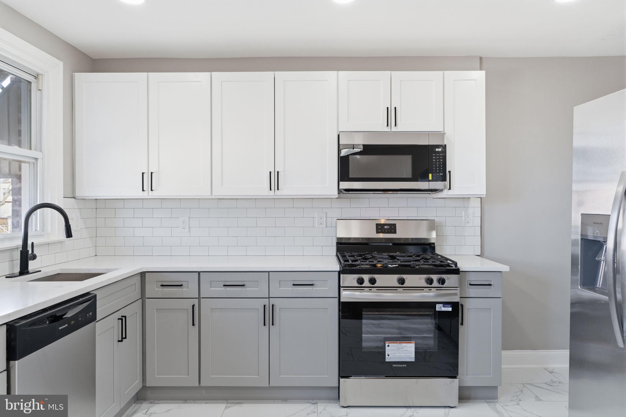 LAWNDALE - Residential