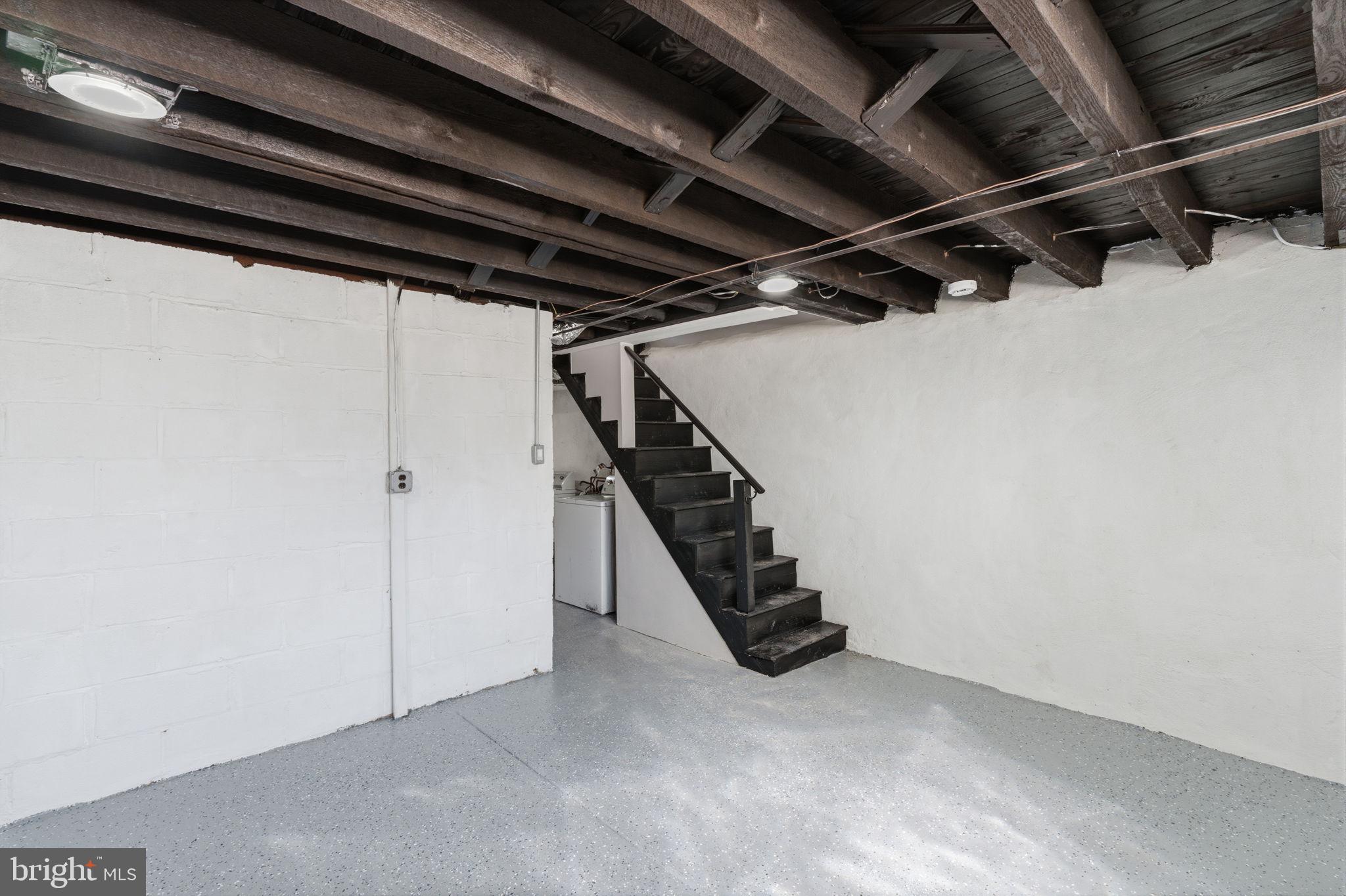 LAWNDALE - Residential