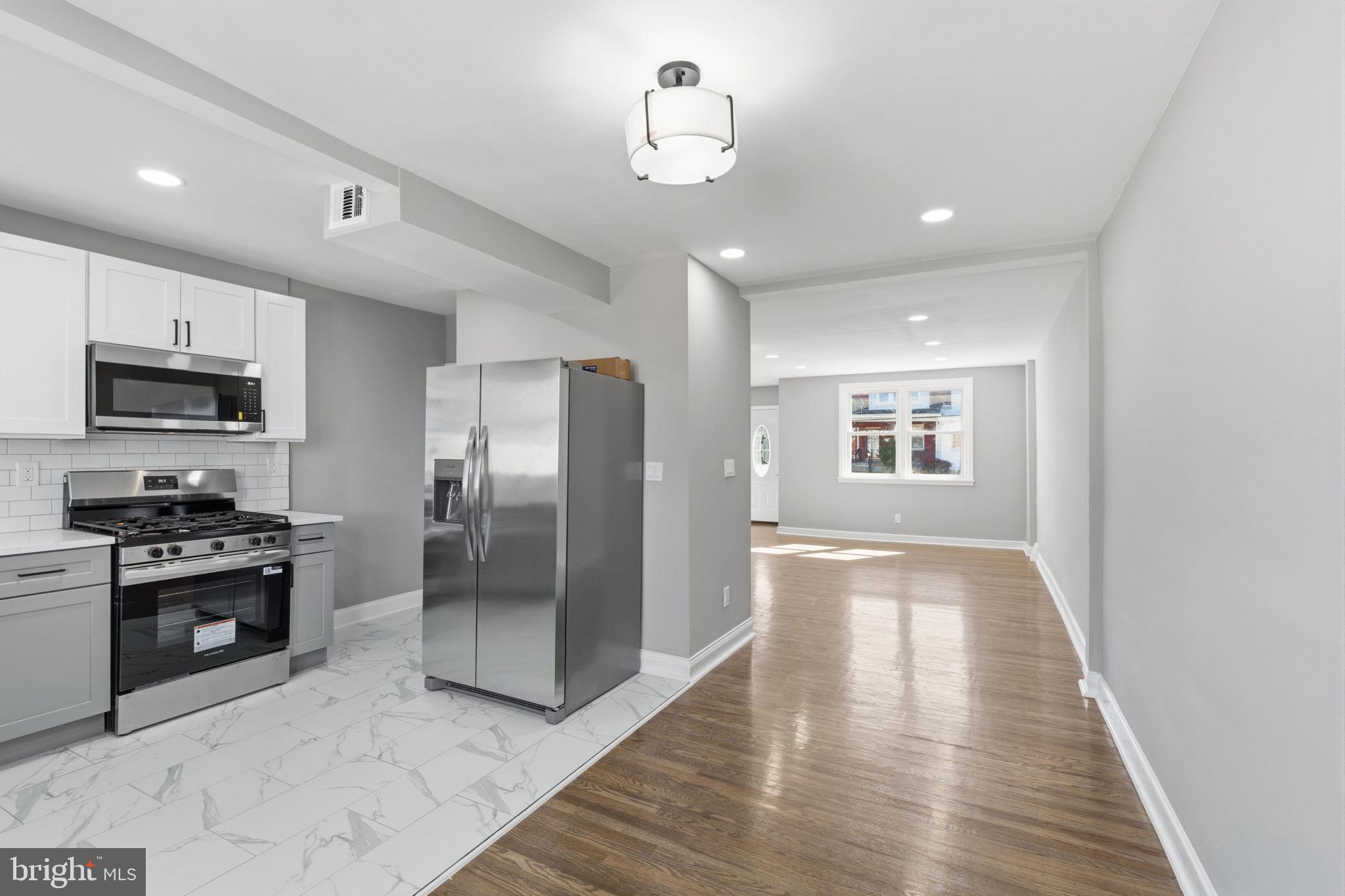 LAWNDALE - Residential