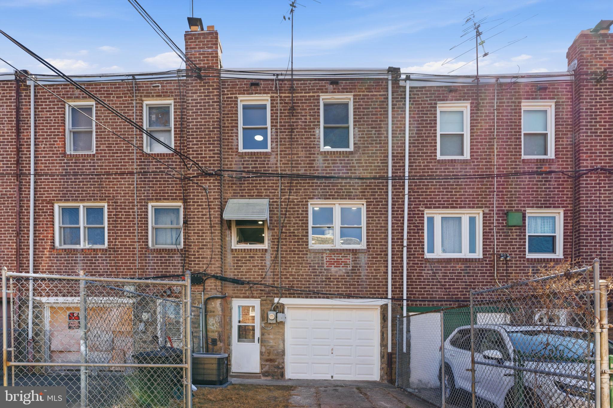 LAWNDALE - Residential