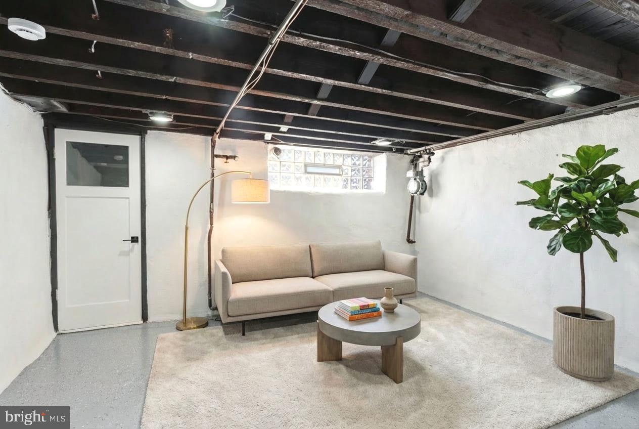 LAWNDALE - Residential