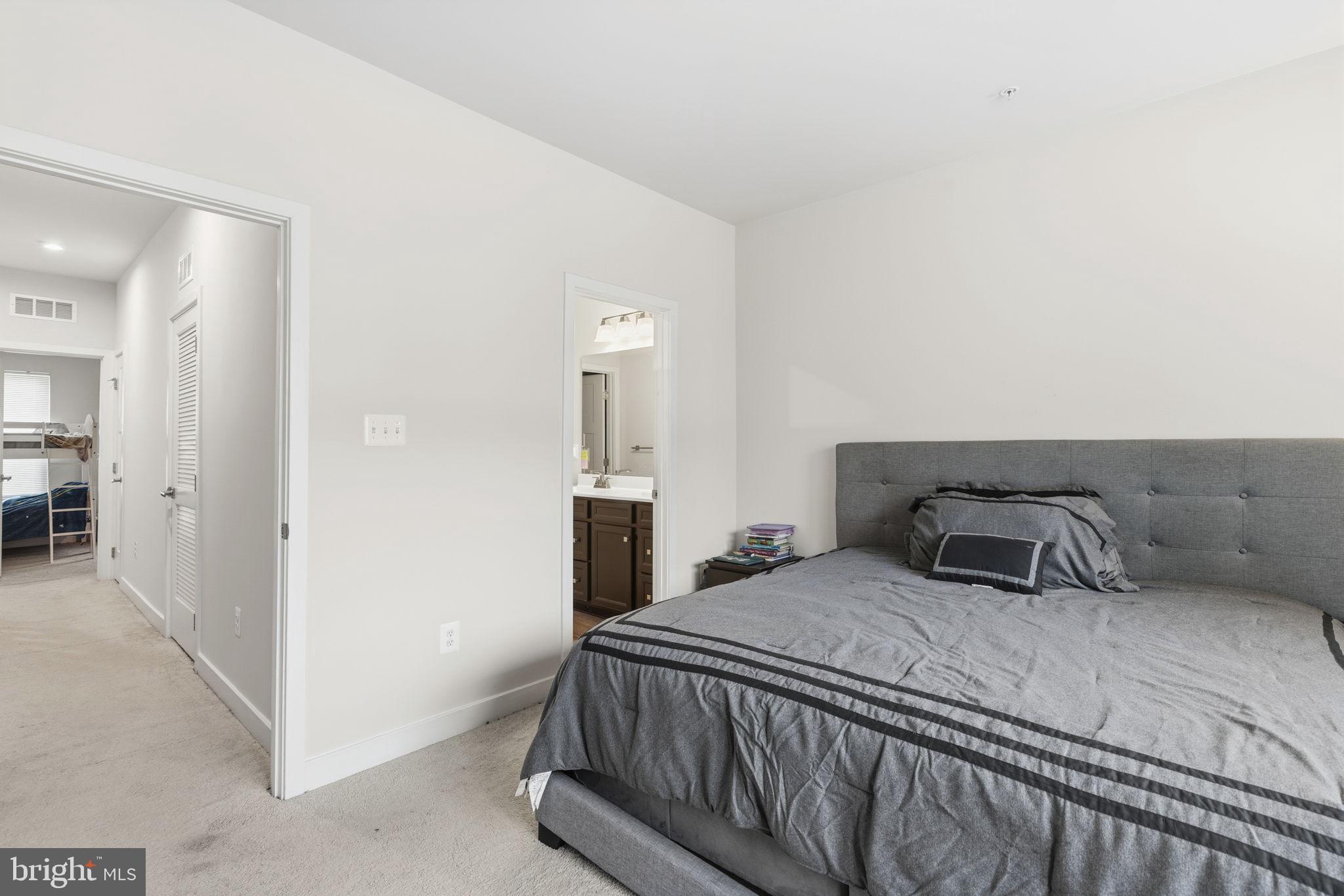 ELKRIDGE CROSSING - Residential