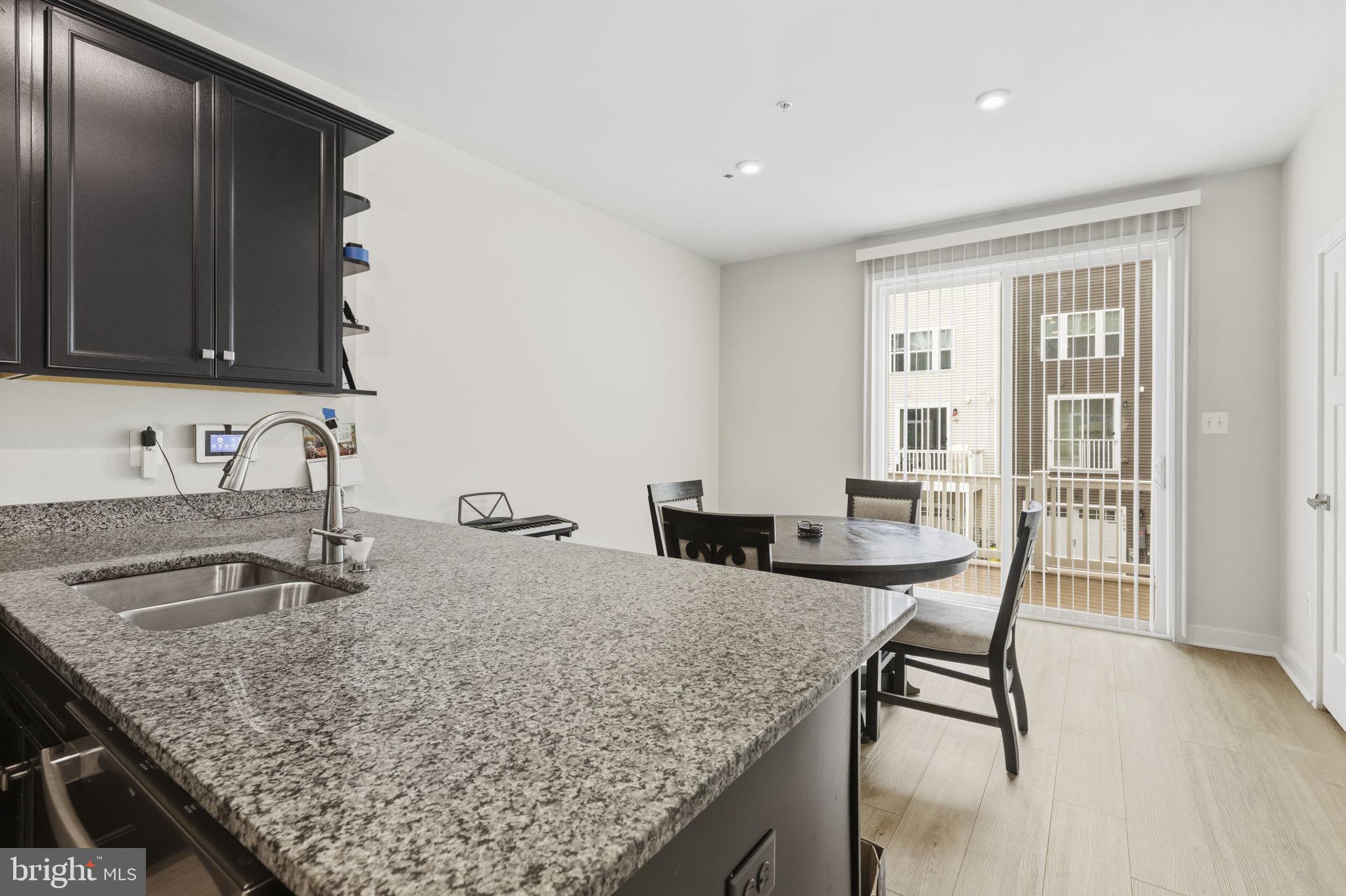 ELKRIDGE CROSSING - Residential