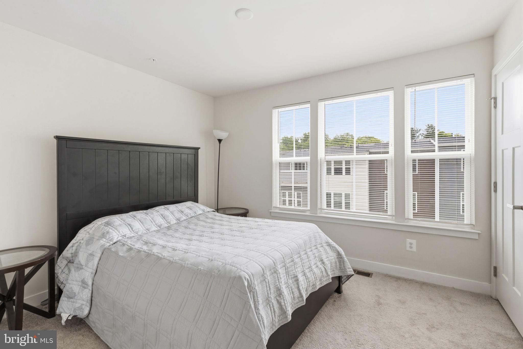 ELKRIDGE CROSSING - Residential