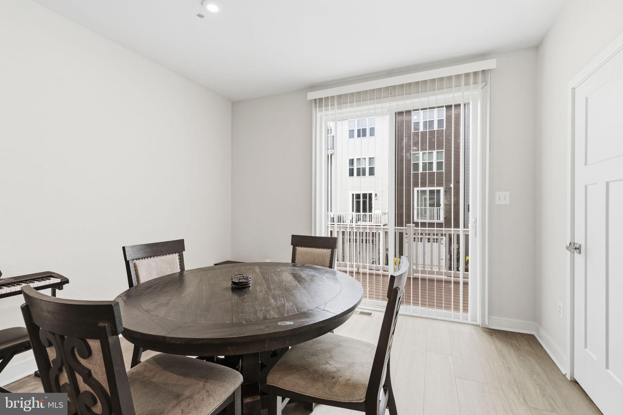 ELKRIDGE CROSSING - Residential