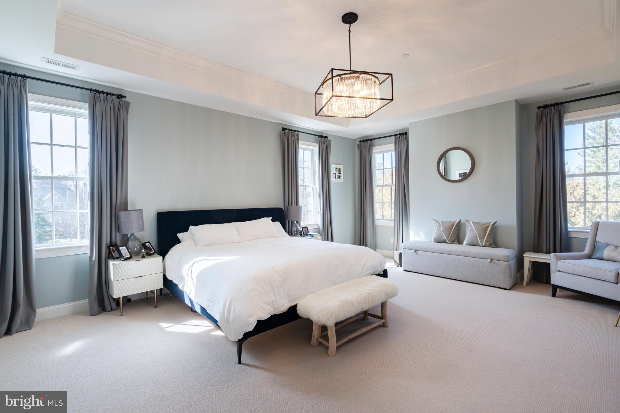 GLADWYNE - Residential