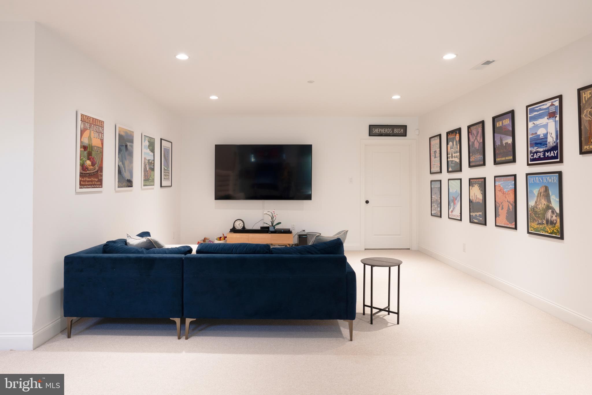 GLADWYNE - Residential