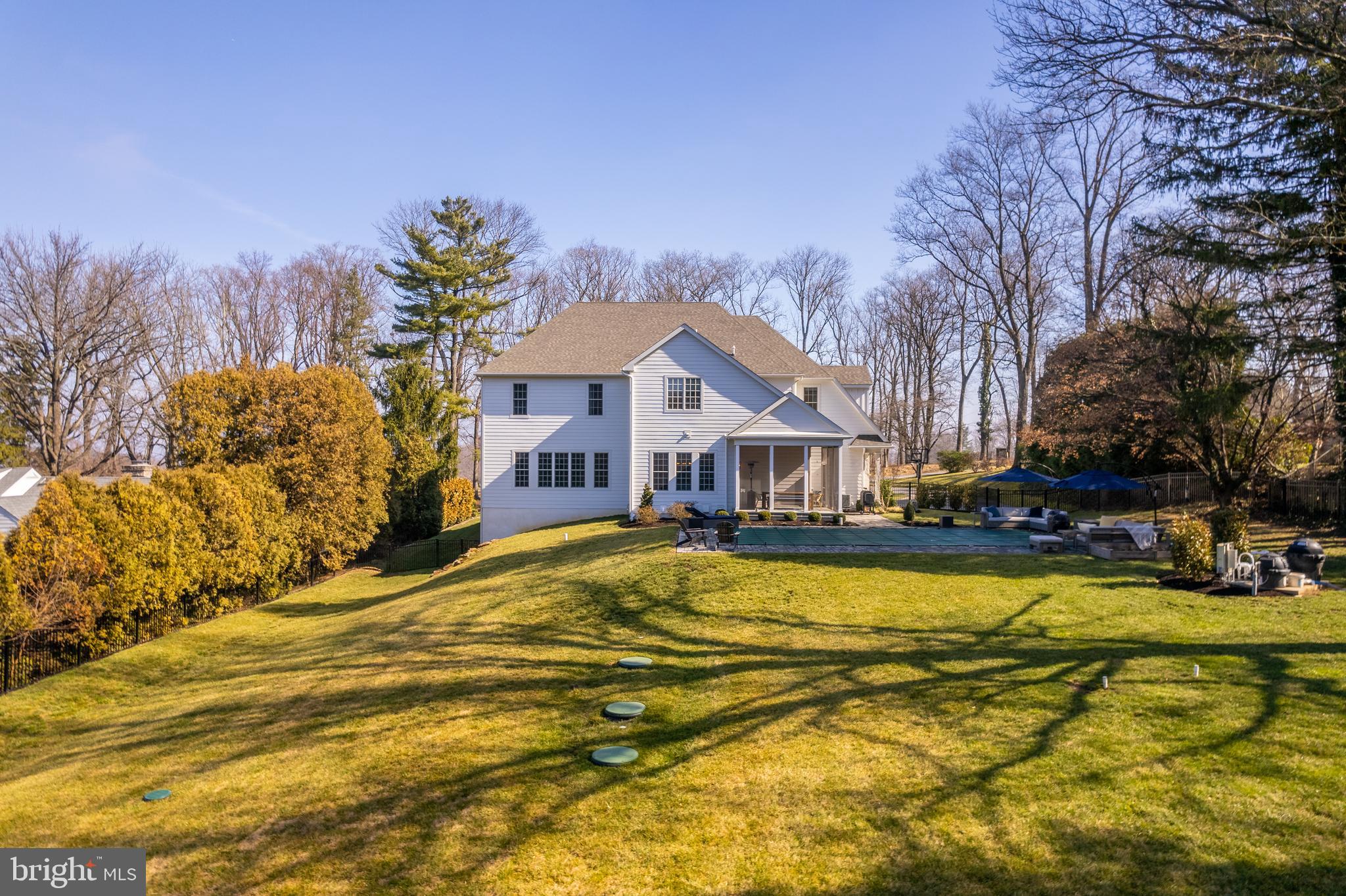 GLADWYNE - Residential