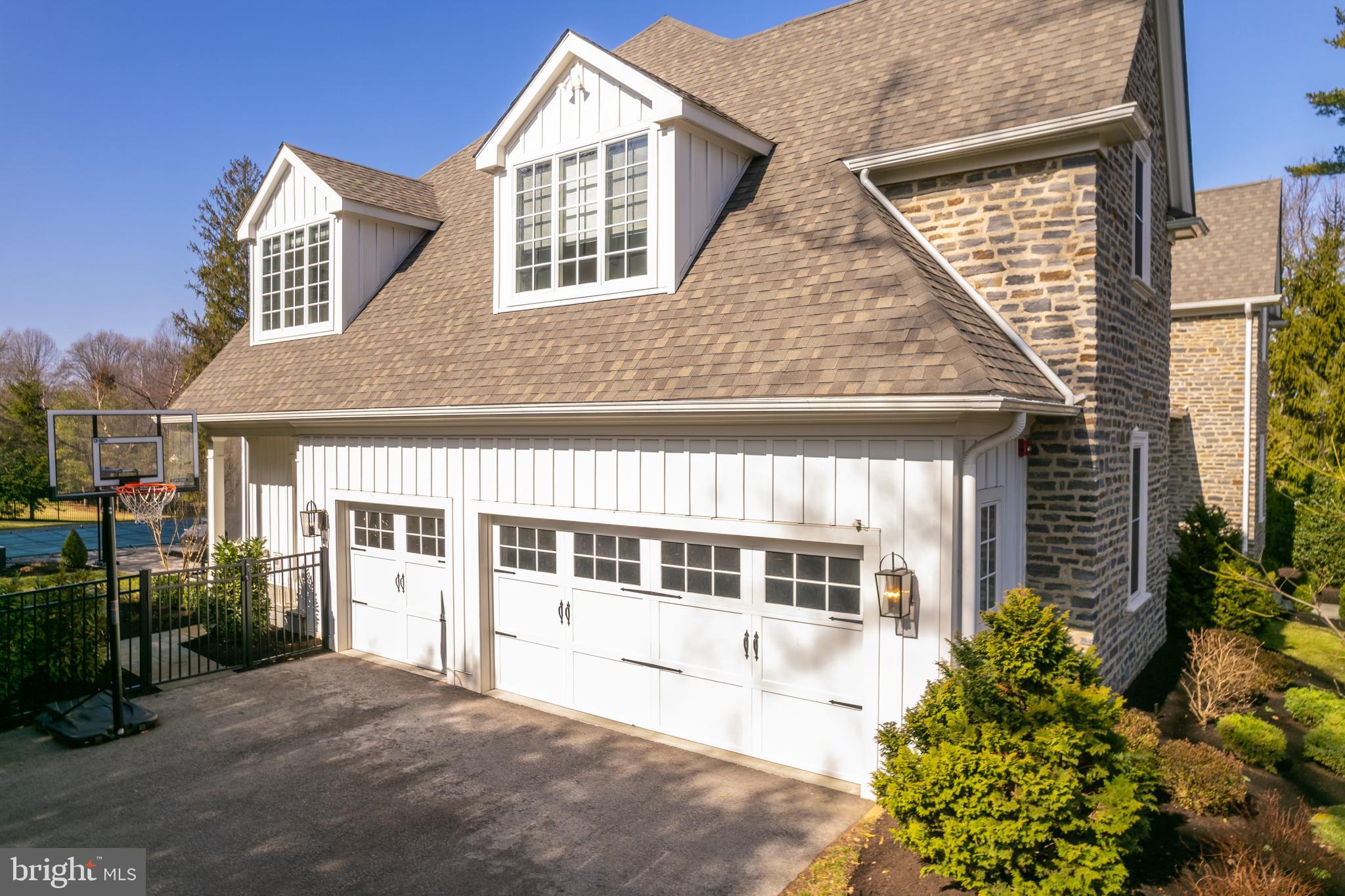 GLADWYNE - Residential